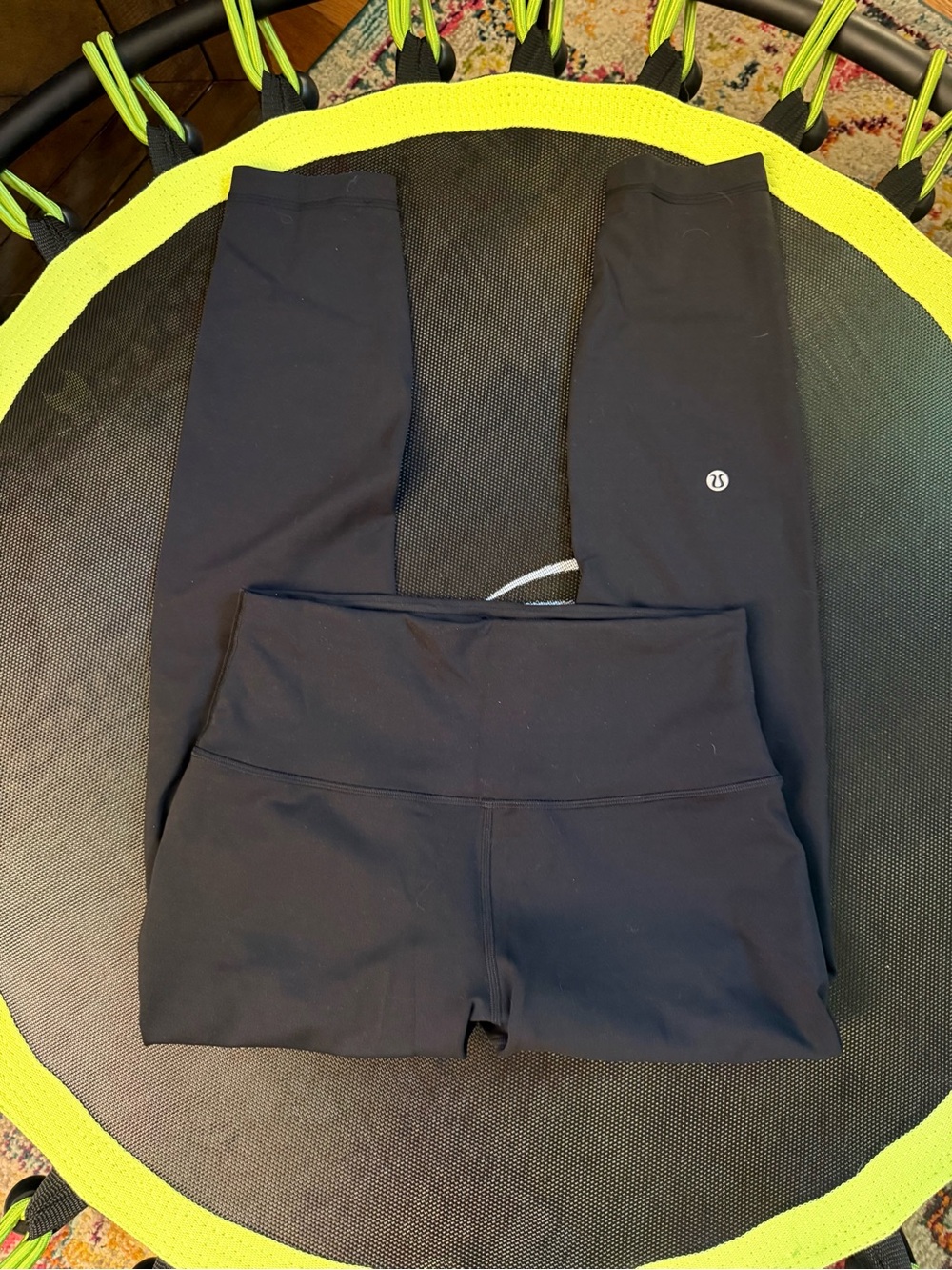 Wunder Train Contour Fit High-Rise
Tight 25"